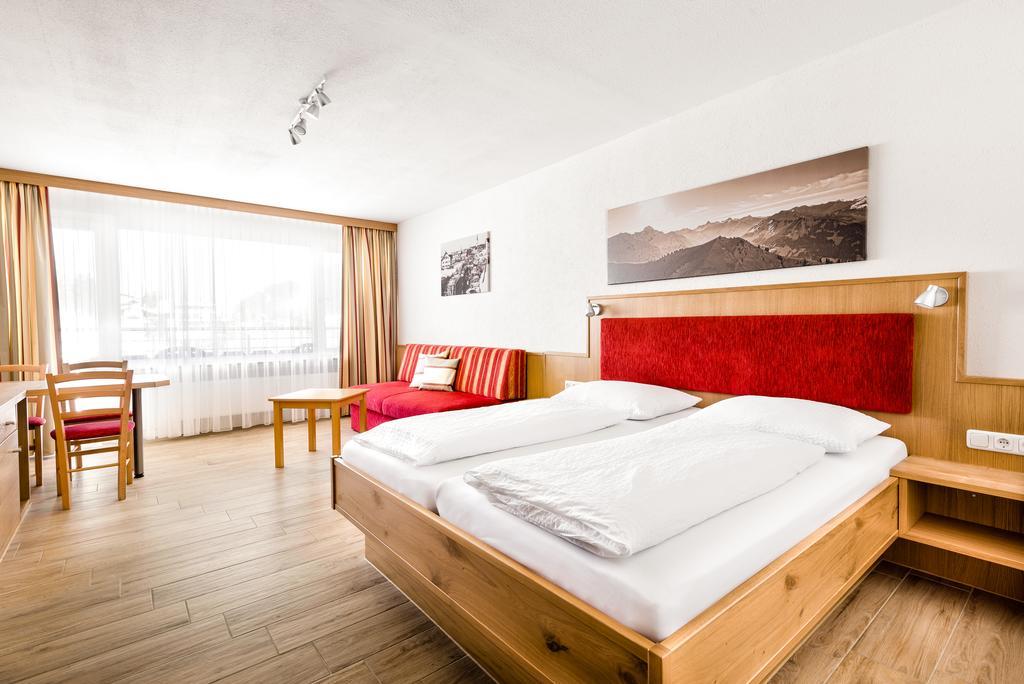 Aparthotel Kleinwalsertal มิทเทลแบร์ก ภายนอก รูปภาพ