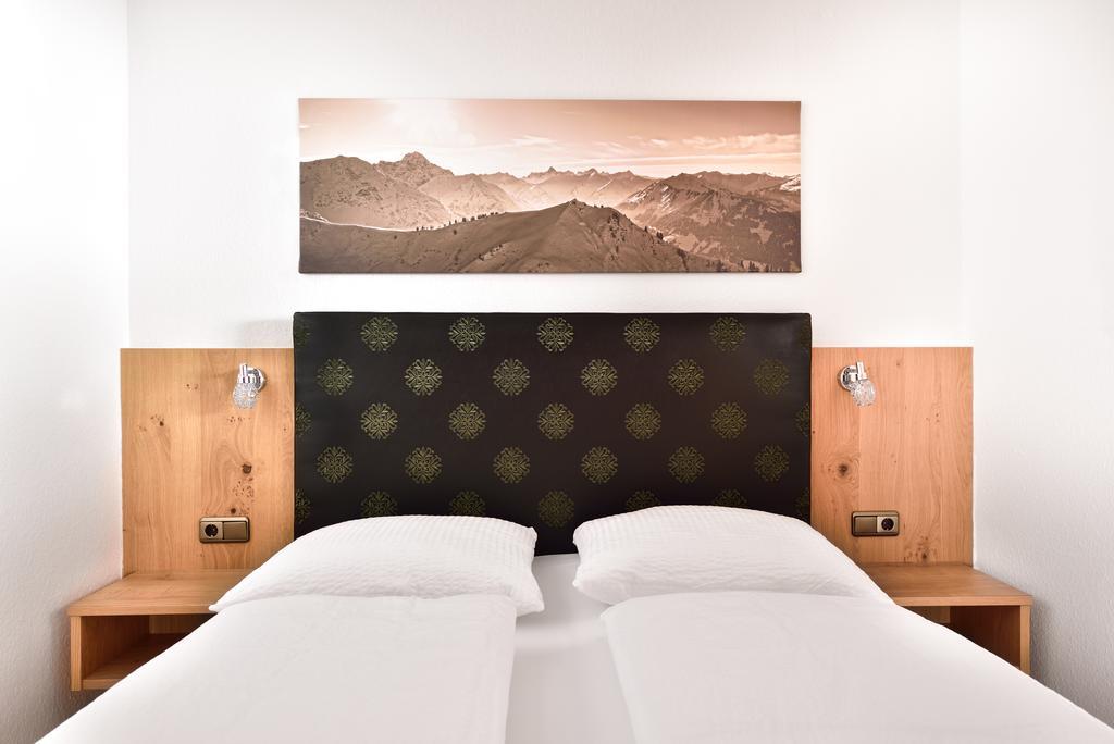 Aparthotel Kleinwalsertal มิทเทลแบร์ก ภายนอก รูปภาพ